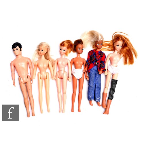 318 - A collection of assorted fashion dolls, some clothed, to include Mattel Barbie, Palitoy Pippa, Hasbr... 