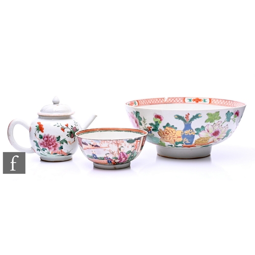 484 - A collection of 18th Century Chinese famille rose export porcelain, to include a teapot, height 13cm... 