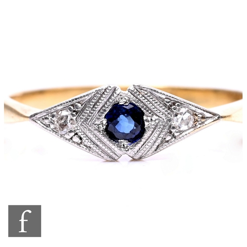 5 - An Edwardian 18ct sapphire and diamond three stone ring, stones set to a lozenge shaped head, weight... 