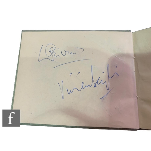 743 - An autograph album signed by Lawrence Olivier and Vivian Leigh, also other theatre actors, a photogr... 