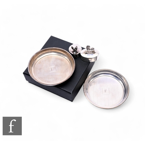 509 - A pair of Art Deco Tiffany & Co sterling silver circular ashtrays or pin dishes, each stamped 21... 