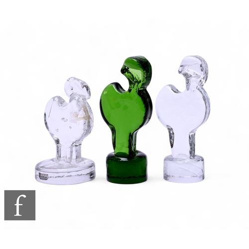 139 - Erik Höglund for Boda, a mid Century Scandinavian sculptural glass figure of a stylized bird, on cir... 