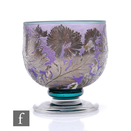 288 - A contemporary Jonathan Harris, Ironbridge, studio silver cameo cased glass chrysanthemum bowl, of o... 