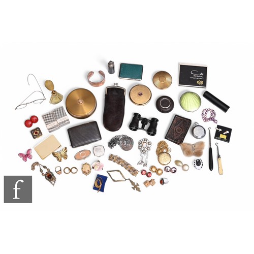 425 - A collection of costume jewellery and collectable items, to include compacts, cigarette cases, opera... 