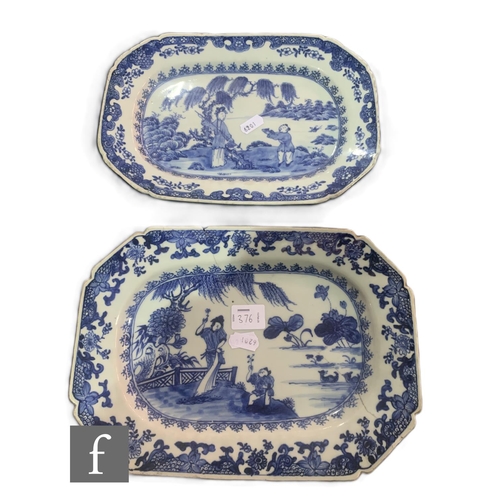 376 - A collection of Chinese blue and white porcelain items, to include two 18th Century export porcelain... 