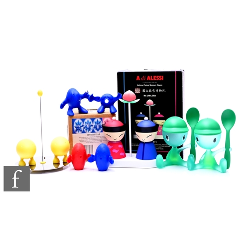 1285 - Alessi - A collection of items, to include Mr. & Mrs. Chin ASG79 salt and pepper set, Baby Bathr... 