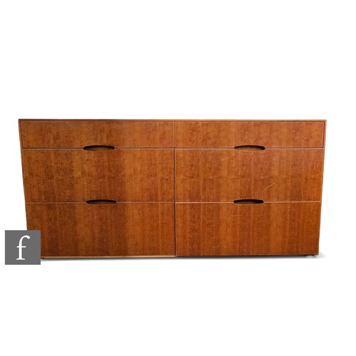 935 - Heals - A six drawer maple veneered chest of drawers, the arrangement of drawers, with integrated in... 