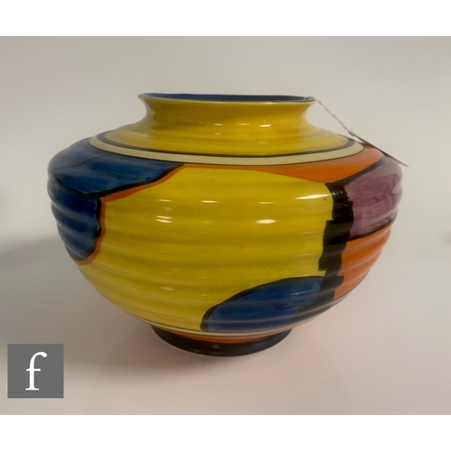 459 - Clarice Cliff - Sunray (Night & Day) - A shape 356 Kidney vase circa 1929, hand painted with an ... 