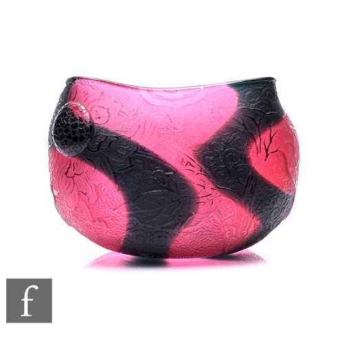 Lot 825       