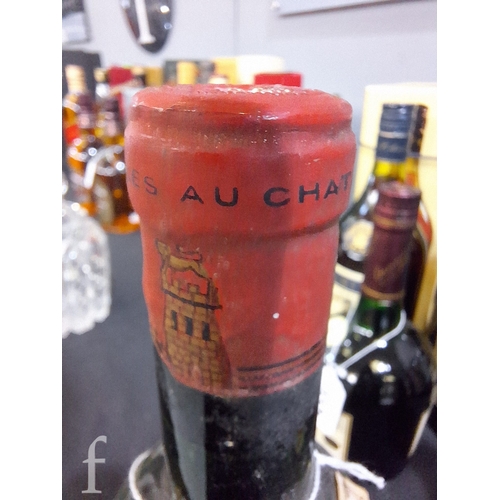 114 - A 75cl bottle of 1961 Chateau Latour Premier Cru Classe, Pauillac.