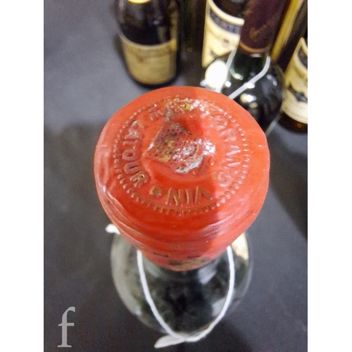 114 - A 75cl bottle of 1961 Chateau Latour Premier Cru Classe, Pauillac.