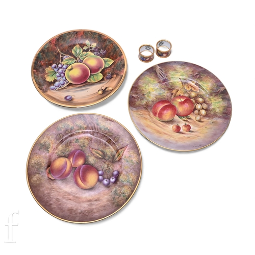 44 - David J. Scyner (Ex Royal Worcester artist), an Orb China fruit painted cabinet plate, decorated wit... 
