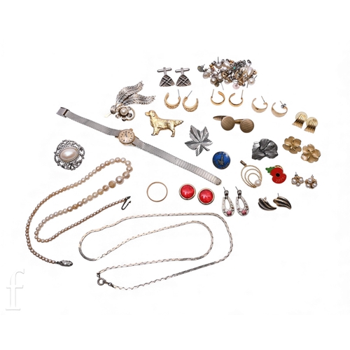 359 - A 22 carat gold wedding band, total weight 3.9g, ring size R, and a collection of costume jewellery.