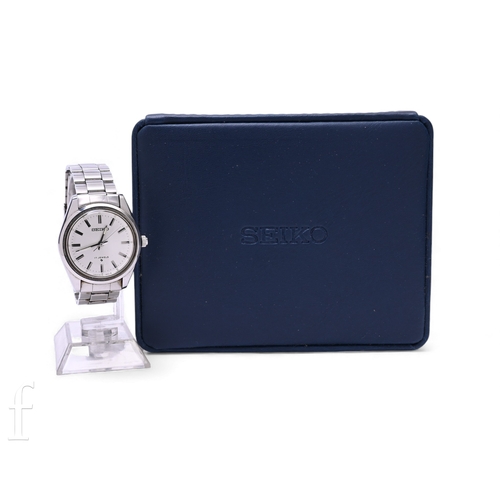 372 - A Seiko mid size model 6300-6000 wristwatch with 17 jewel manual wind movement, the 31mm stainless s... 