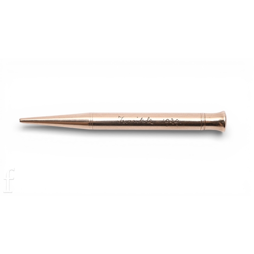 399 - A hallmarked 9ct gold 'The Mascot' propelling pencil, marked 9ct, 375, Birmingham, stamped 'Mascot' ... 