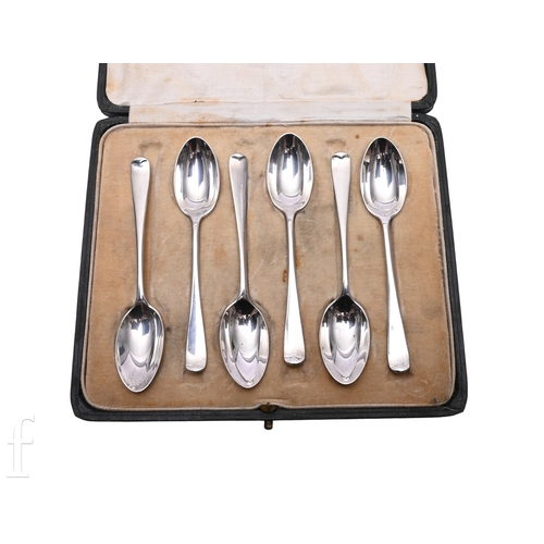 527 - A set of six George V silver Old English pattern teaspoons, Josiah Williams & Co (David Landsbor... 