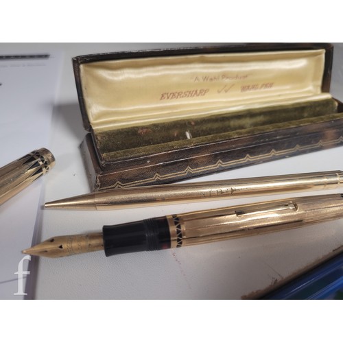 397 - A 1930s American Art Deco Wahl Eversharp gold filled Coronet Pyralin design fountain pen and pencil,... 