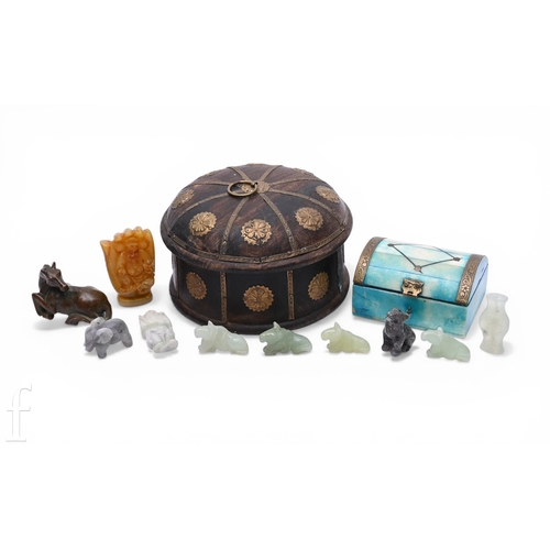 A mixed collection of various Chinese and South East Asian collectible ...
