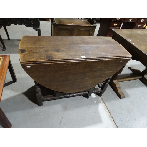 268 - An Antique Oak Gate Leg Table On Block & Turned Supports