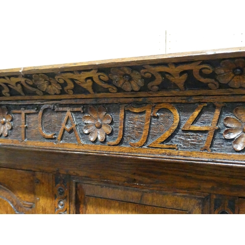 242 - An 18th Century Welsh Oak Deuddarn, The Upper Section Having Two Side Panelled Doors With A Fixed Ce... 