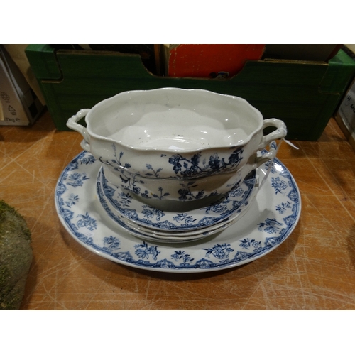 138 - A Quantity Of Blue & White Transfer Decorated Dinnerware