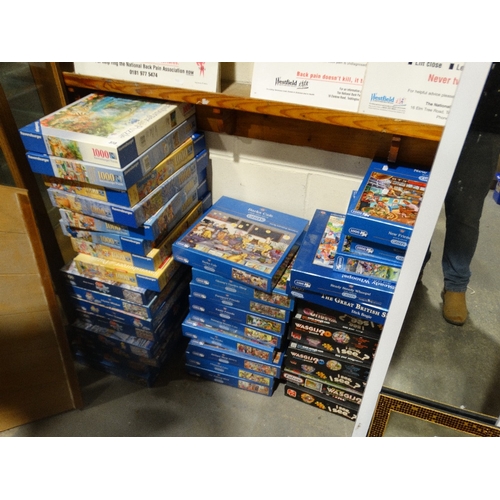 373 - A Large Quantity Of Jigsaws