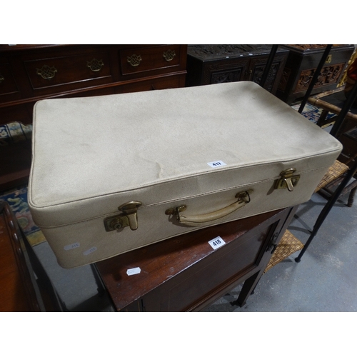 417 - A Mid Century Suitcase Containing A Judicial Wig Etc