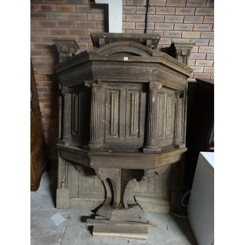 485 - An Early 20th Century Pitch Pine Pulpit