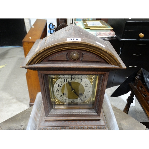 528 - An Edwardian Oak Encased Bracket Clock