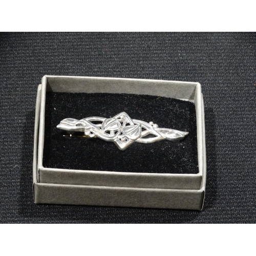 184 - A Silver 925 Bar Brooch