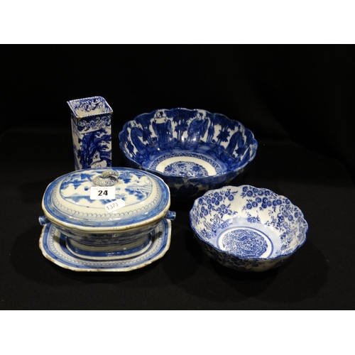 24 - A Qty Of Mixed Blue & White Chinese Pottery, To Include Tureen & Cover Etc