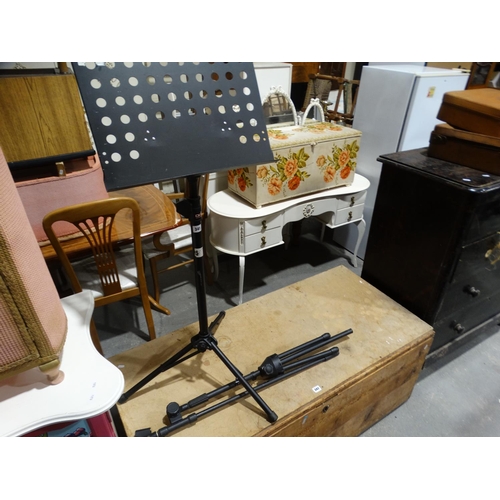 341 - A Music Stand Etc