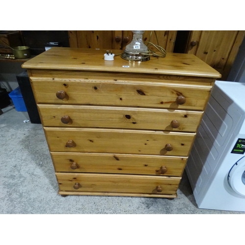 419 - A Modern Pine Five Drawer Bedroom Chest Of Drawers