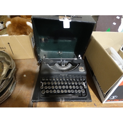 394 - A Vintage Cased Imperial Typewriter, Good Companion, Model T