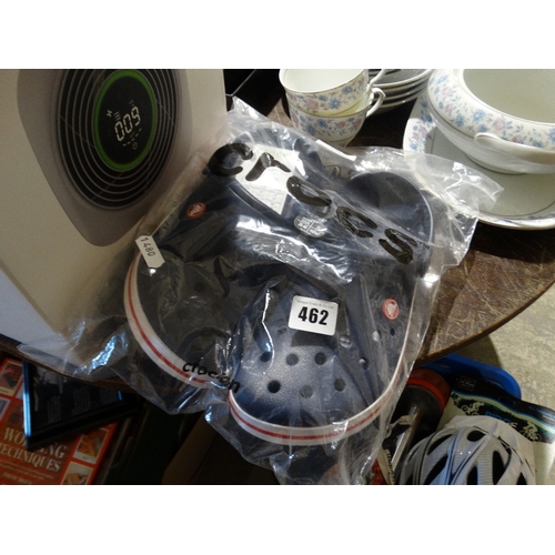 462 - A Pair Of New & Packaged Crocs Shoes, Size 6