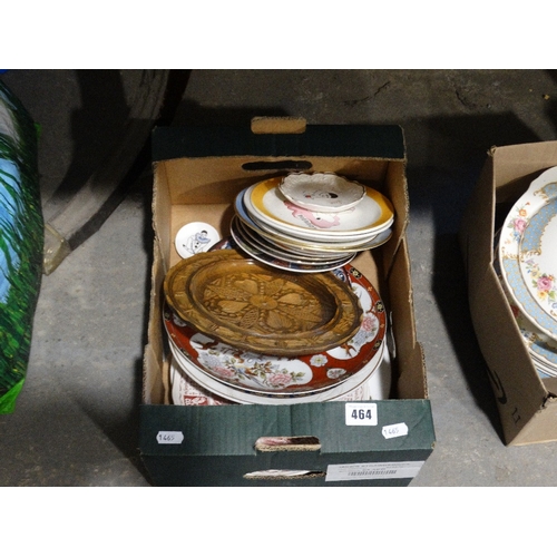 464 - A Box Of Mixed Plates