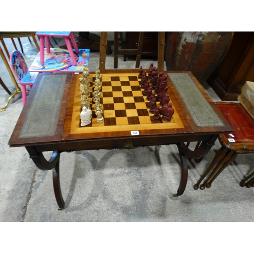 517 - A 20thc Games Table And Pieces