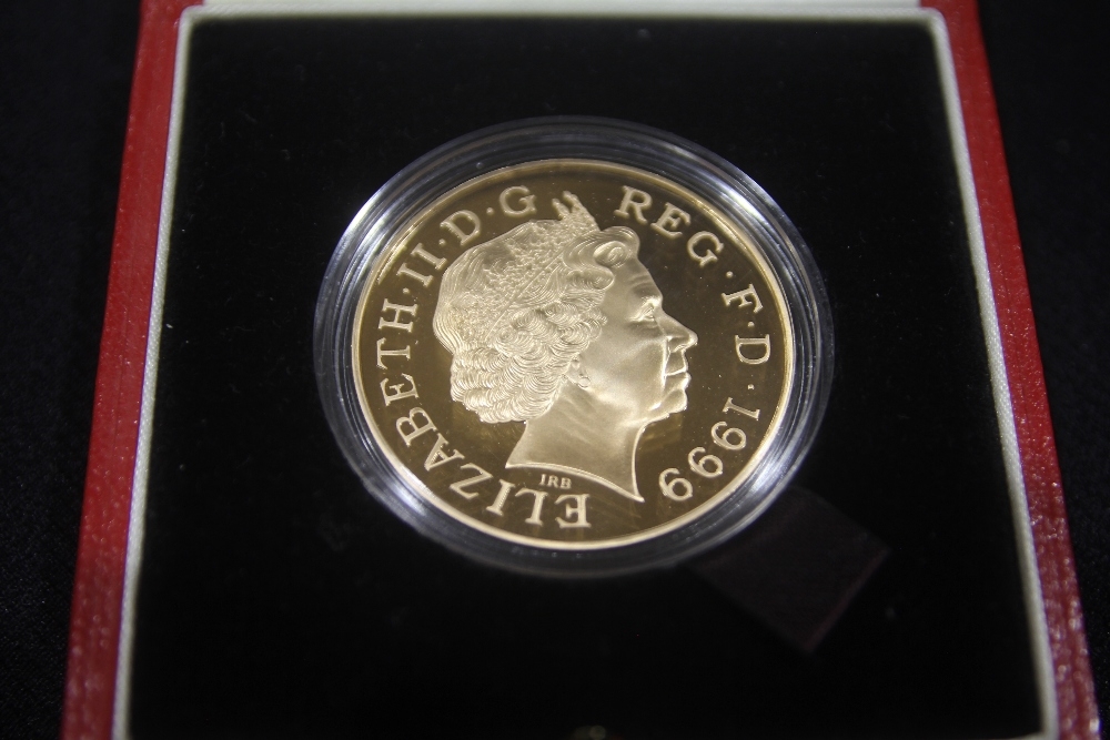 A Rare Mint & Boxed Year 2000 Gold Proof £5 Coin, No 683 Of An Edition