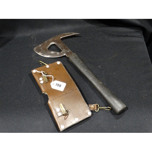 196 - A 2nd World War British Air Ministry Escape Axe By Elwell For Bomber Command