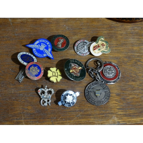 298 - A Bag Of Vintage Badges