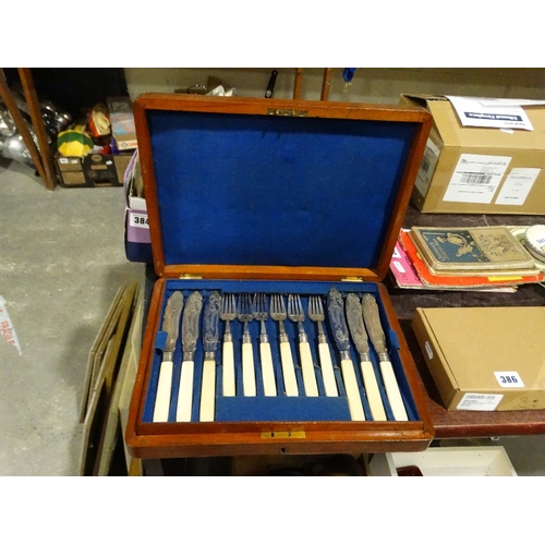 385 - An Early 20thc Mahogany Canteen Of Fish Knives & Forks