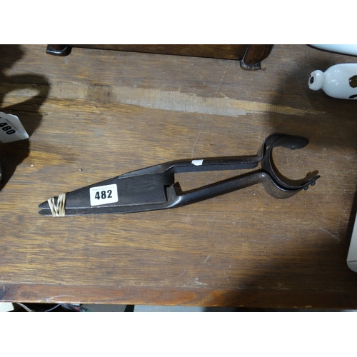 482 - A Pair Of Vintage Farming Shears