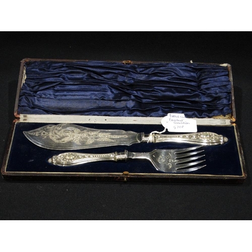 36 - A Cased Pair Of Victorian Fish Servers