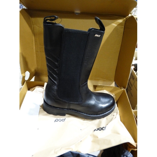 162 - A Pair Of Boxed Pod Ladies Boots, Size 5.5