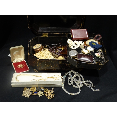 333 - A Late Victorian Lacquerwork Box Containing A Qty Of Costume Jewellery