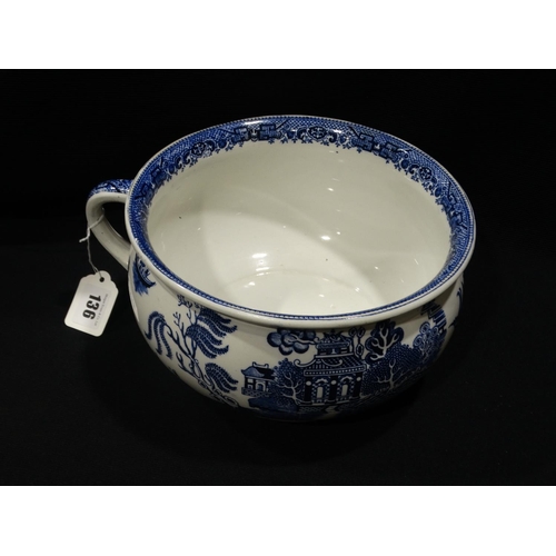 136 - A Willow Pattern Chamber Pot