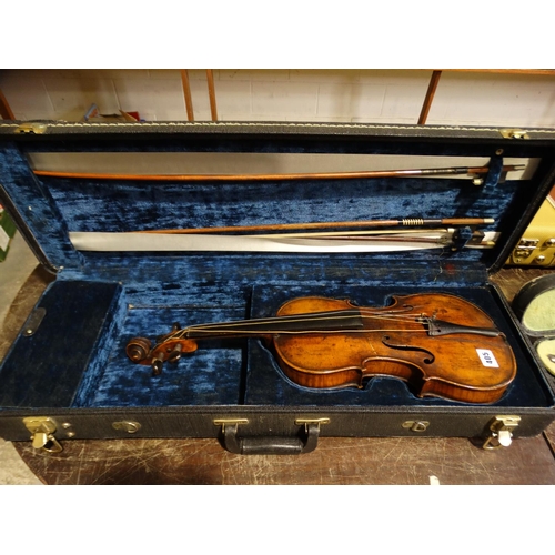 405 - An Antique Violin, Two Piece Back, Measuring 14