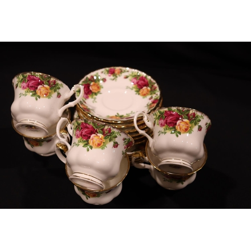 An Eighteen Piece Royal Albert 