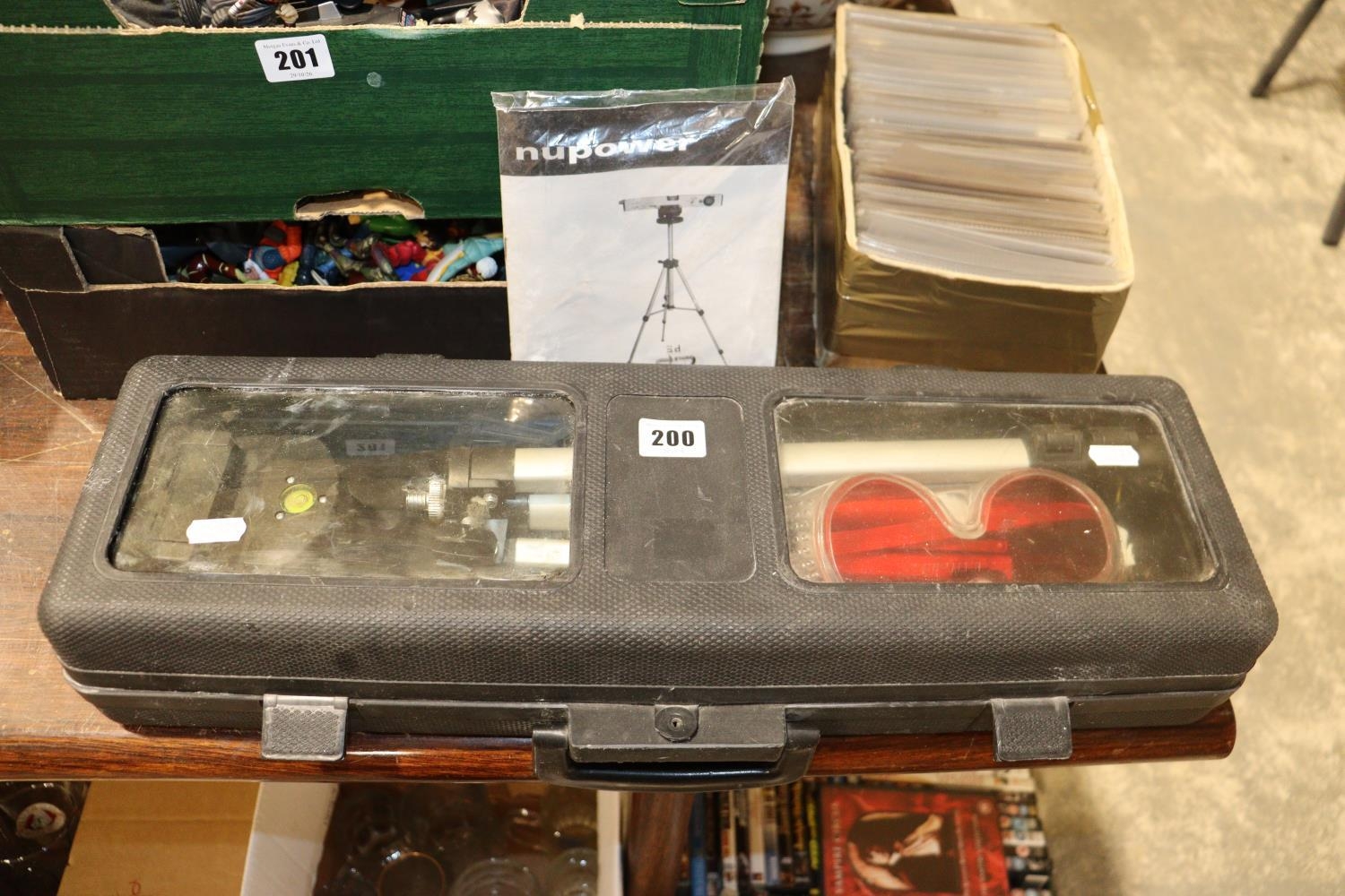 A BOXED LASER LEVEL