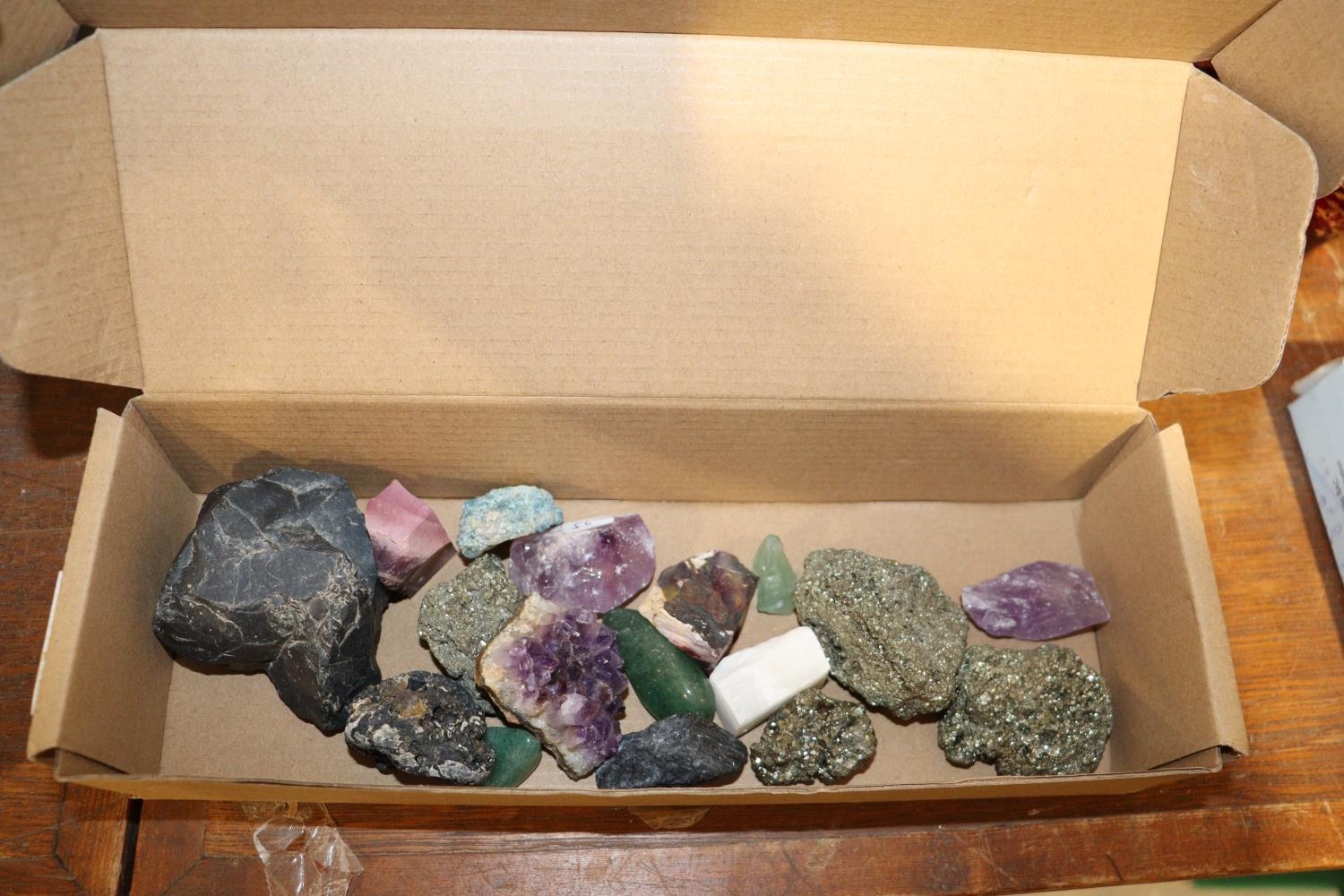 A COLLECTION OF GEM & MINERAL STONES